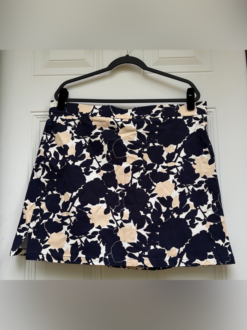 Rafaella Navy and Cream Floral Mini Skirt